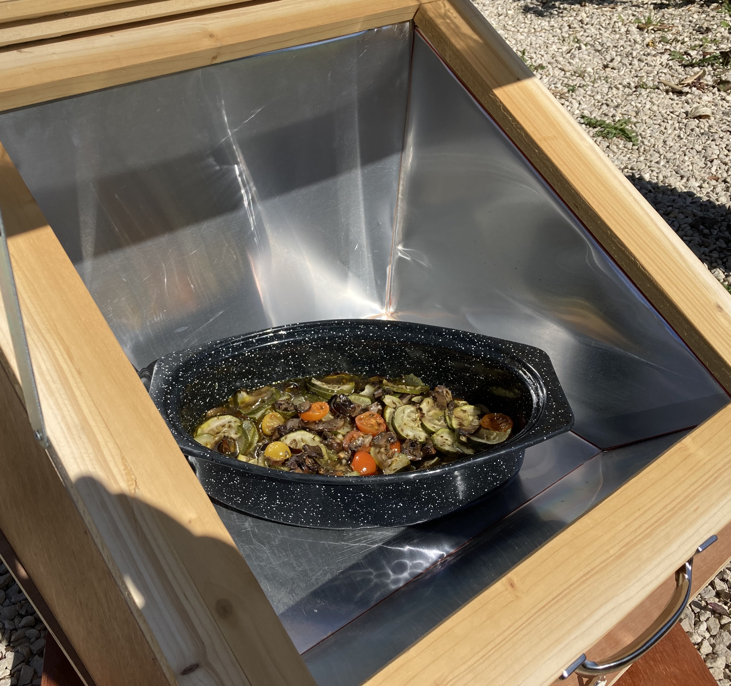 Four solaire Standard en cuisson